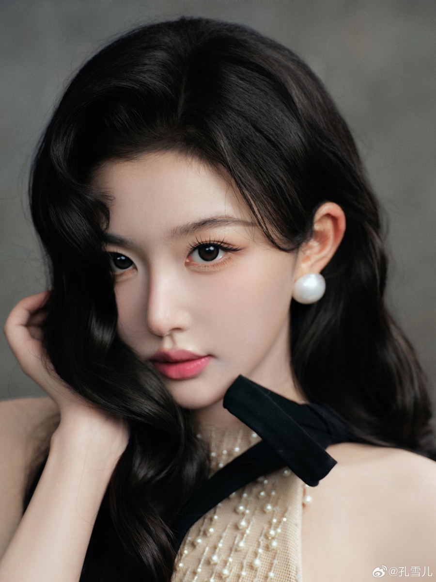 ทำความรู้จัก ขงเสว่เอ๋อร์ (Kong Xue Er) ดาวรุ่งจีนที่กำลังมาแรง