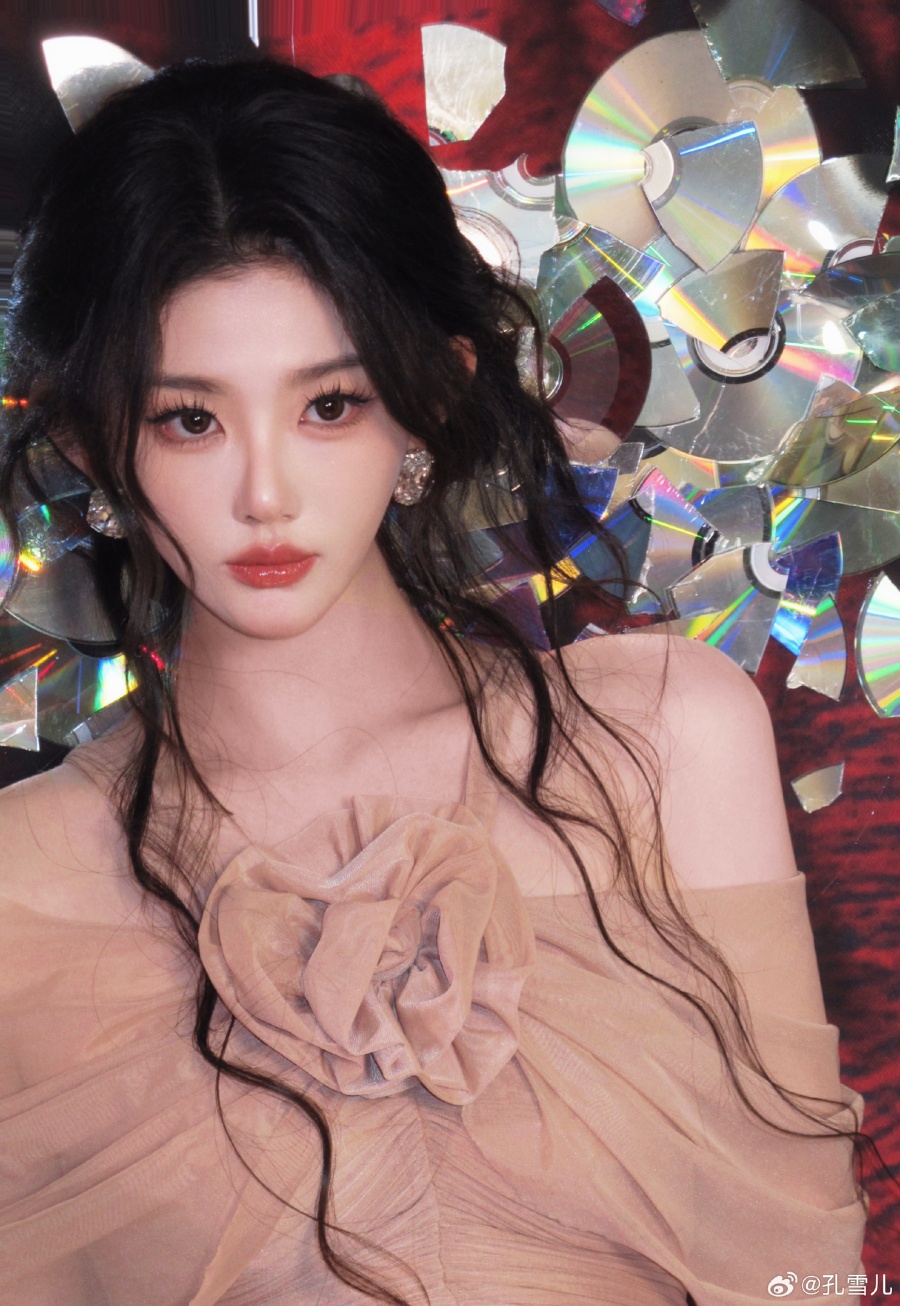 ทำความรู้จัก ขงเสว่เอ๋อร์ (Kong Xue Er) ดาวรุ่งจีนที่กำลังมาแรง