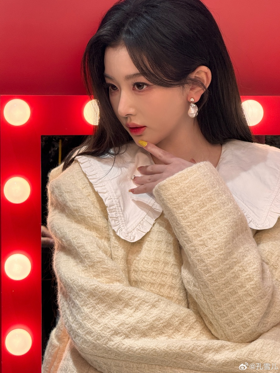 ทำความรู้จัก ขงเสว่เอ๋อร์ (Kong Xue Er) ดาวรุ่งจีนที่กำลังมาแรง