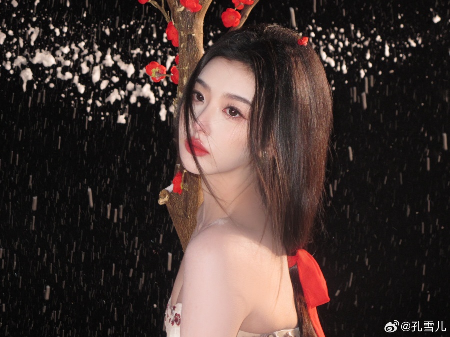 ทำความรู้จัก ขงเสว่เอ๋อร์ (Kong Xue Er) ดาวรุ่งจีนที่กำลังมาแรง