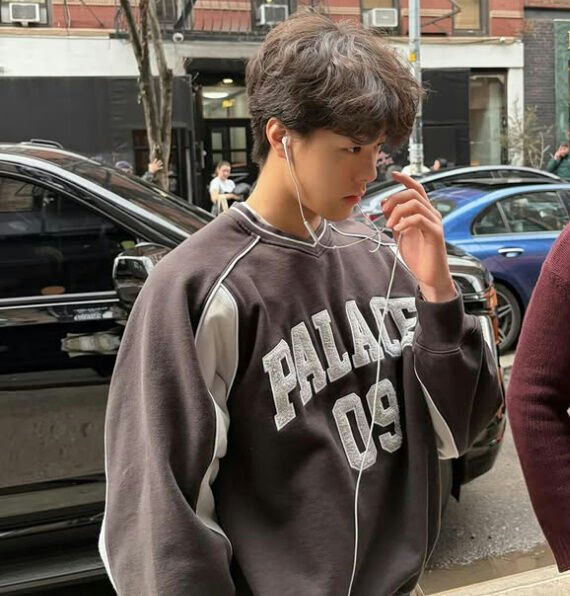 ลูกชาย “ควอนซังอู” หล่อกระแทกตา โซเชียลลุ้นเป็นดารารุ่นต่อไป