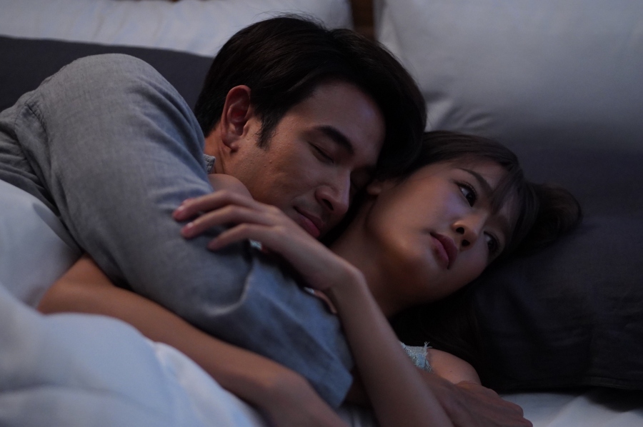 เรื่องย่อ รักหักหลัง Wrong Side of the Rainbow