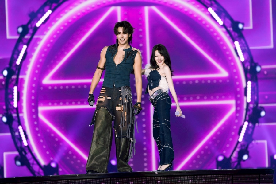 JOONG DUNK EYES ON YOU FANCON