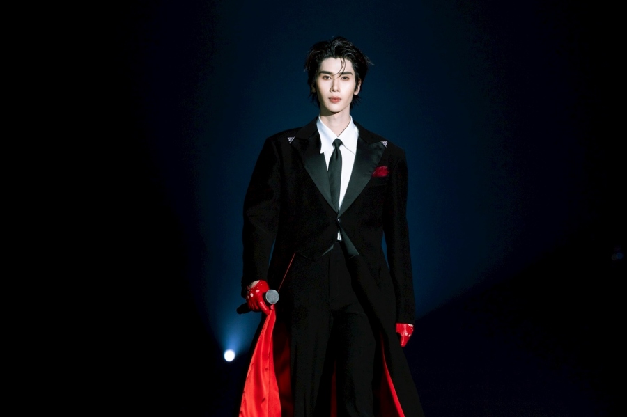 JOONG DUNK EYES ON YOU FANCON