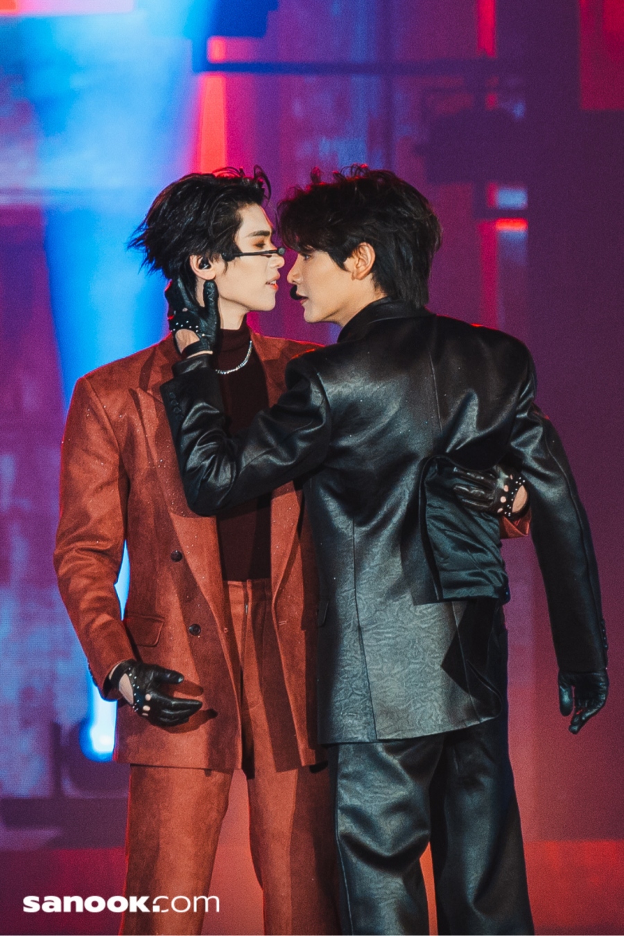 JOONG DUNK EYES ON YOU FANCON