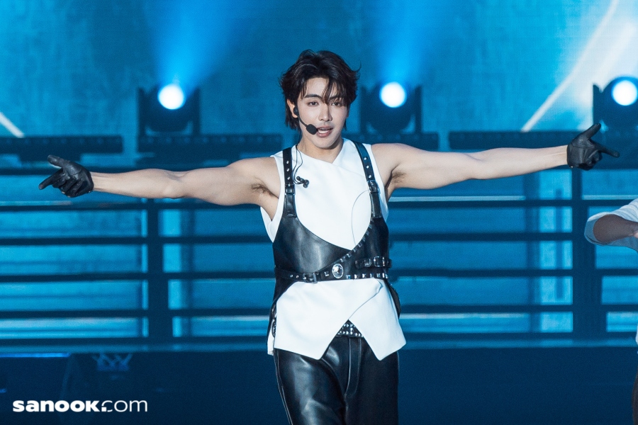 JOONG DUNK EYES ON YOU FANCON