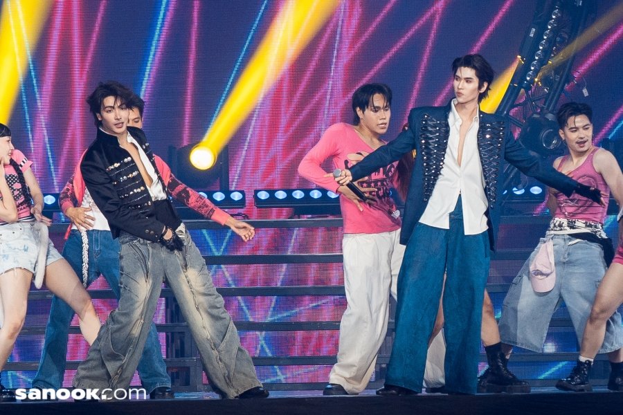 JOONG DUNK EYES ON YOU FANCON