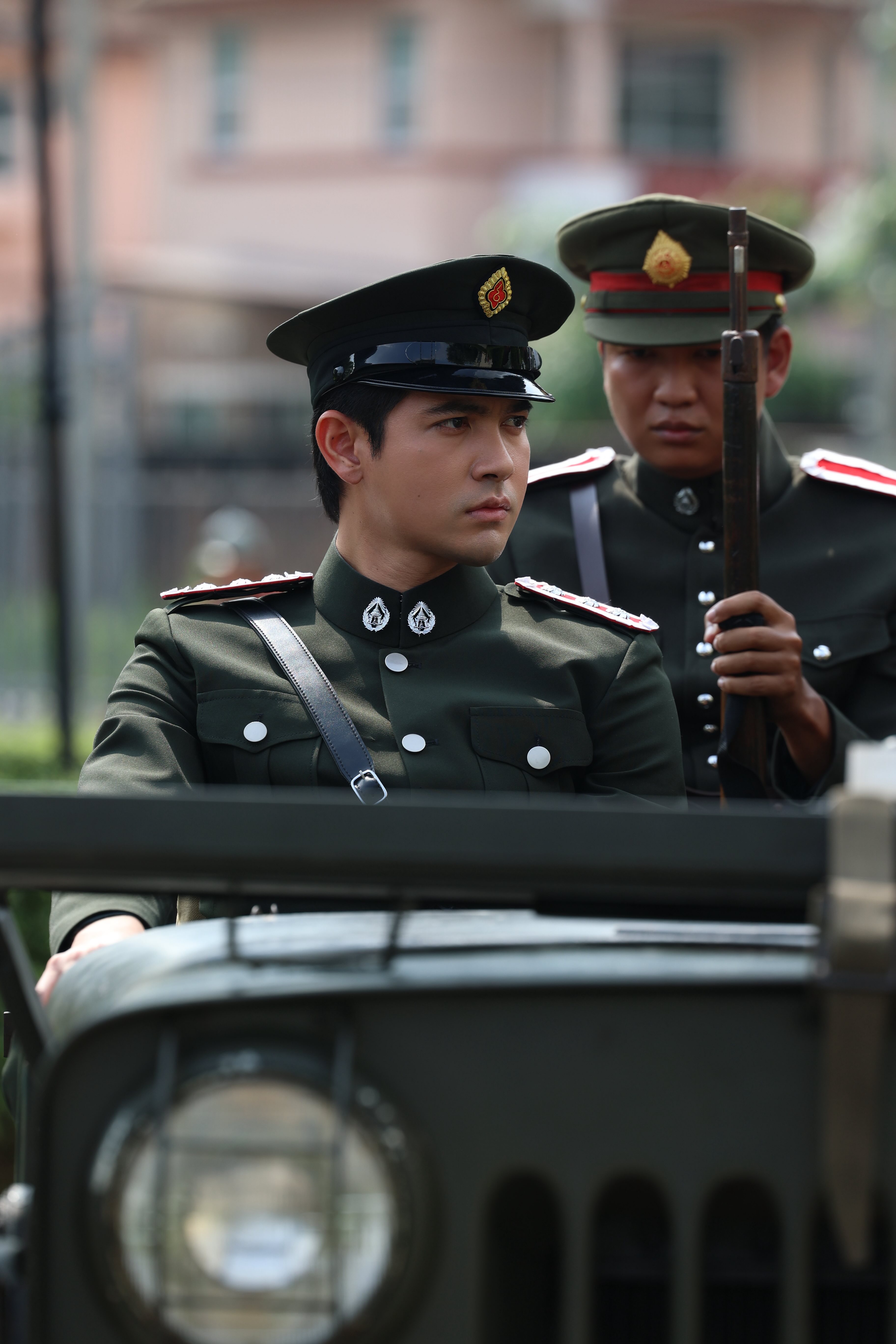 เรื่องย่อ สอดสร้อยมาลา The Bangkok Red Opera