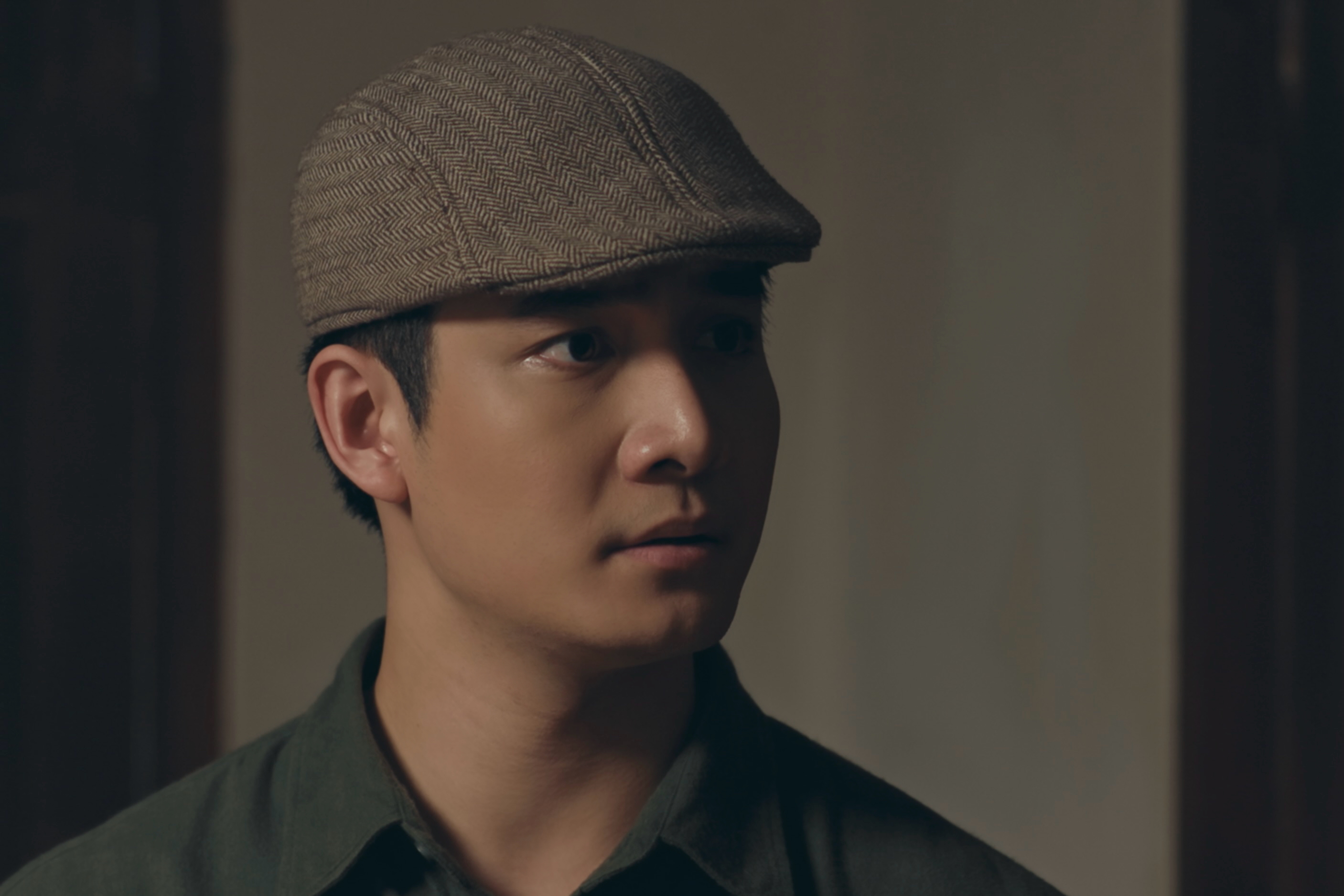 เรื่องย่อ สอดสร้อยมาลา The Bangkok Red Opera