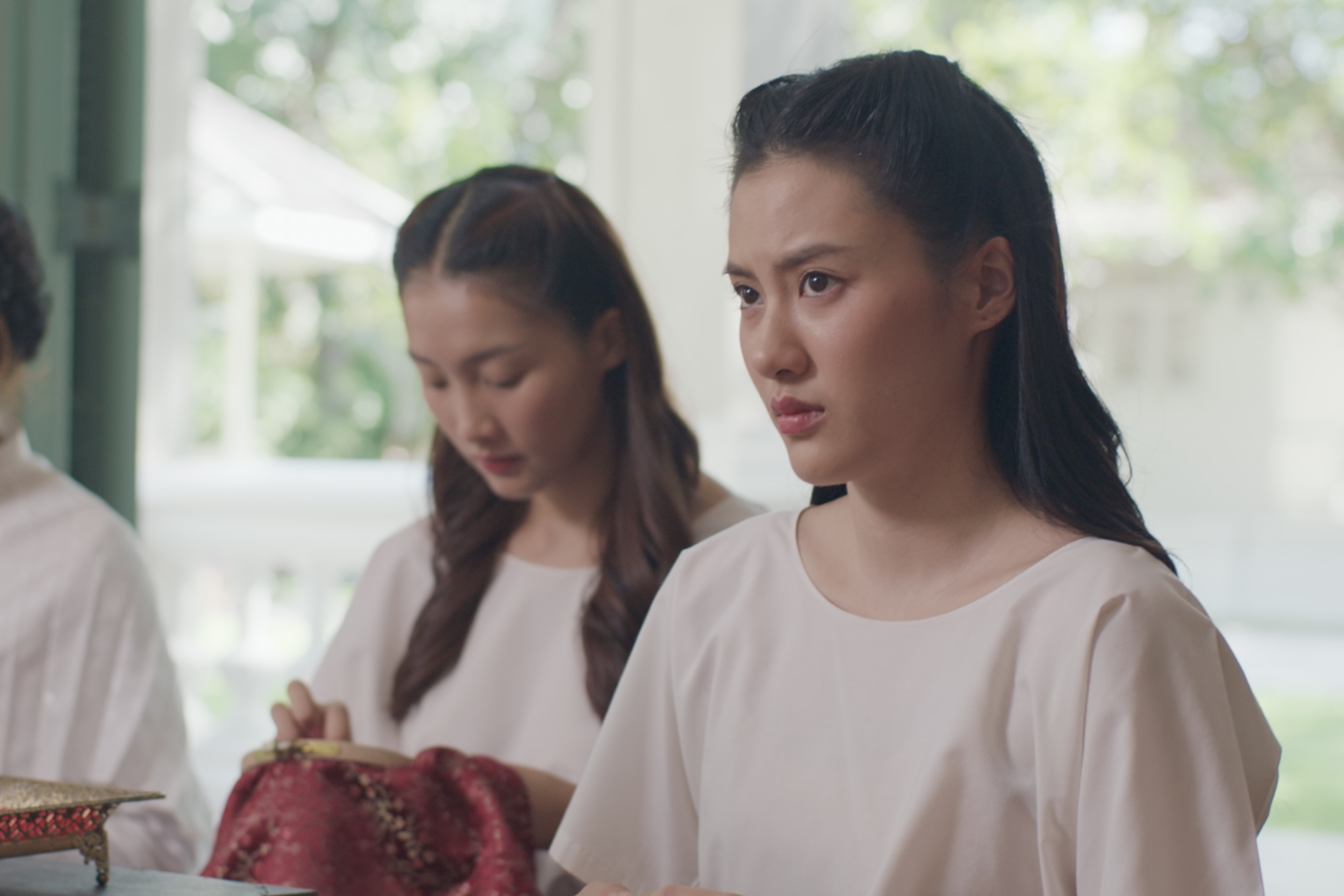 สอดสร้อยมาลา