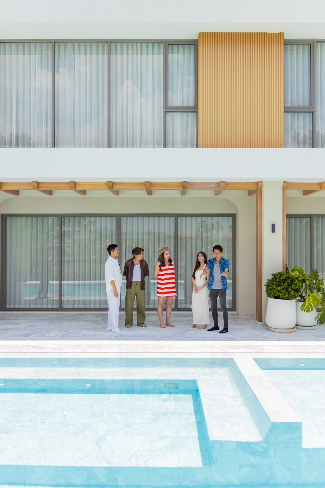 ตีท้ายครัว ก้อยตูน