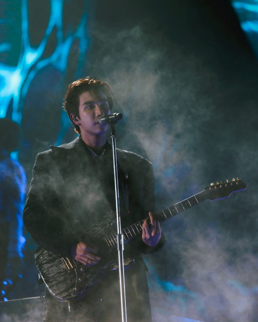 PERTH SANTA DEVIL S KISS CONCERT