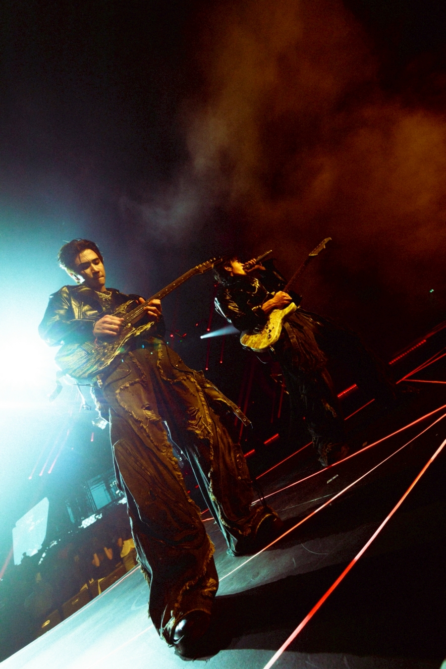 PERTH SANTA DEVIL S KISS CONCERT