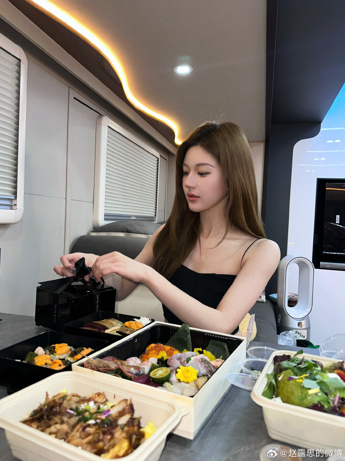 จ้าวเกอ พ่อของ จ้าวลู่ซือ เตรียมเข้าวงการ