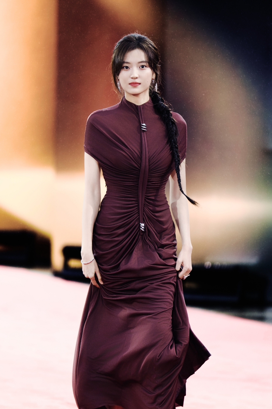 ประวัติ ซุนเชียน (Sun Qian) นางเอกจีนหน้าหวานมากฝีมือ ผลงานแน่นไม่ธรรมดา