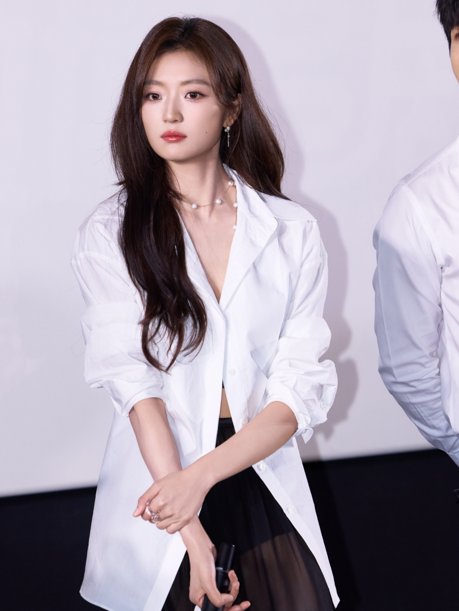 ประวัติ ซุนเชียน (Sun Qian) นางเอกจีนหน้าหวานมากฝีมือ ผลงานแน่นไม่ธรรมดา
