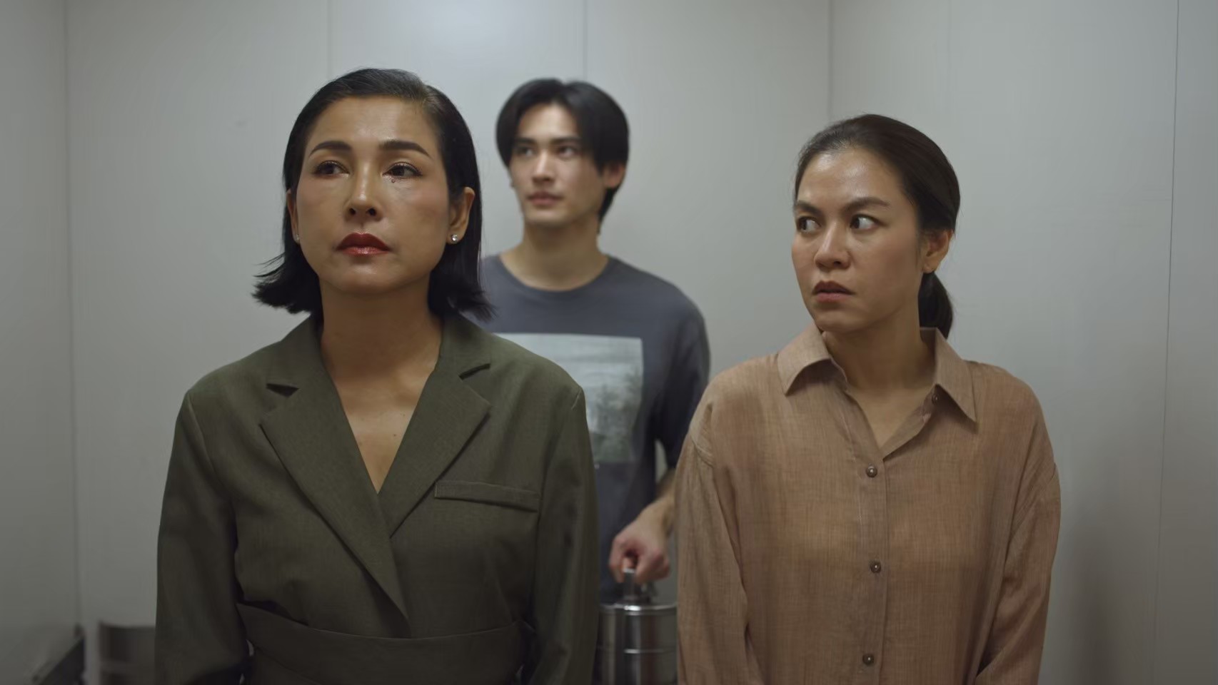 เรื่องย่อ ตะวันลวง ตอนที่ 1
