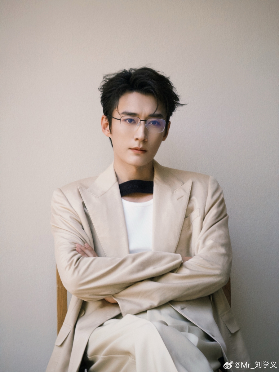 ไม่ใช่แค่พระเอกในจอ! เรื่องจริง หลิวเสวียอี้ ทำงานหนักเพื่อช่วยชีวิตแม่