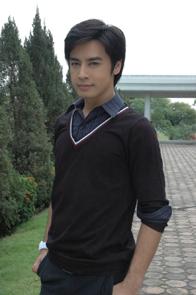 ละคร กุหลาบซ่อนหนาม