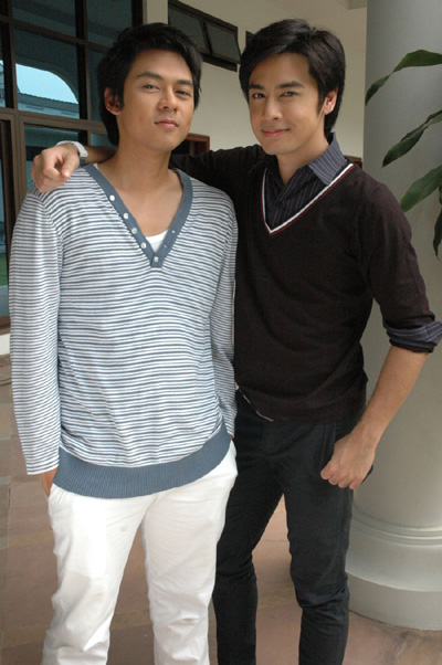 ละคร กุหลาบซ่อนหนาม