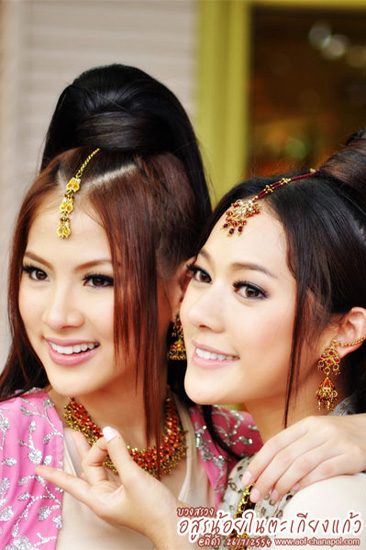 ละคร อสูรน้อยในตะเกียงแก้ว