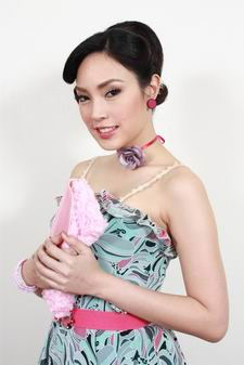 เรื่องย่อ เรือนซ่อนรัก