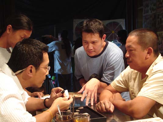 แสบสนิท ศิษย์ส่ายหน้า