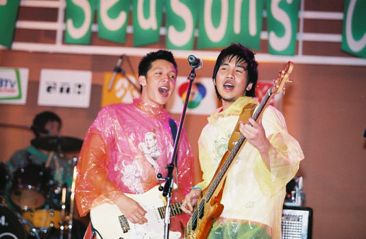 Seasons Change เพราะอากาศเปลี่ยนแปลงบ่อย
เปิดตัวอลังการ์ 5 นักแสดง