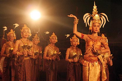 จ๊ะจ๋า สุดปลื้มเข้าตา จา พนม  เป็นนางเอก องค์บาก2