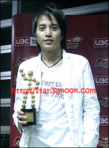 ตุ้ย V12 คว้าแชมป์ AF3