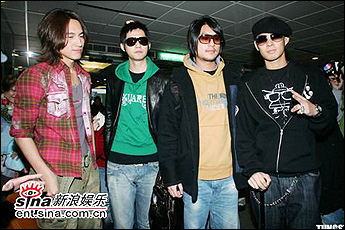 F4 หวิดสิ้นชื่อ ฟ้าผ่าเครื่องบิน !!