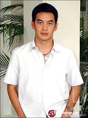 ชาคริต ตั้งกฎเหล็กนักข่าว