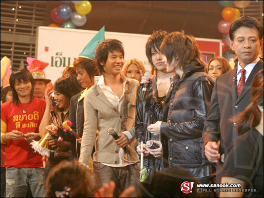 รายการ "ทไวไลท์ โชว์" อัดเทปงานวันปีใหม่