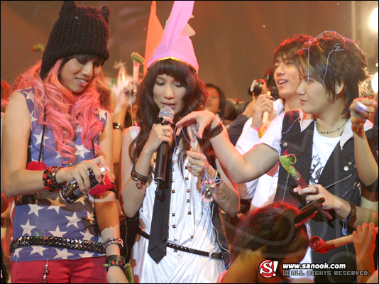 รายการ "ทไวไลท์ โชว์" อัดเทปงานวันปีใหม่