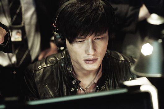 Cold War 2 คมล่าถล่มเมือง