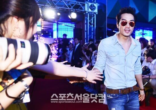 เปิดตัว MR. Go ยิ่งใหญ่!