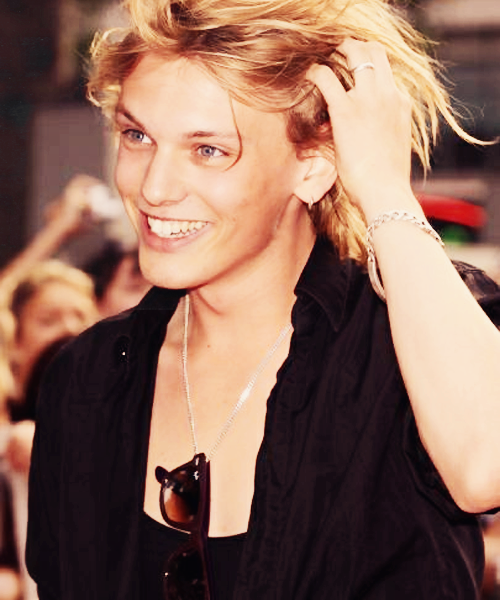 Jamie Campbell Bower