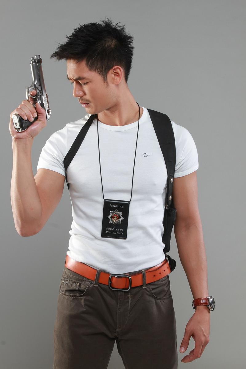 พราว เรื่องย่อ