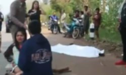 ประเมินผิด กู้ภัยคิดว่าตายคลุมผ้าดิบสาวถูกรถชน เจ้าหน้าที่รพ. มาเจอ CPR จนฟื้น