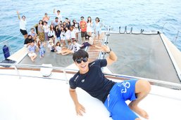 ไต้ฝุ่น - ดีเจโกเมน - ดีเจปอ แท็กทีม ล่องเรือยอร์ชหรูใช้ชีวิตดี๊ดีรับซัมเมอร์