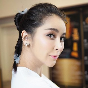 &#8220;ใหม่ สุคนธวา&#8221; ฝันแม่น 7 งวดติด ทำแฟนๆ เฮได้โชคตามคนท้อง