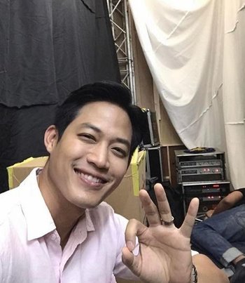 ตู่ ภพธร