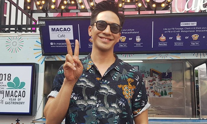 "โป๊ป ธนวรรธน์" หล่อและรวยมาก เข้าโชว์รูมส่องรถเฟอร์รารี่หรู ราคาทะลุ 10 ล้าน