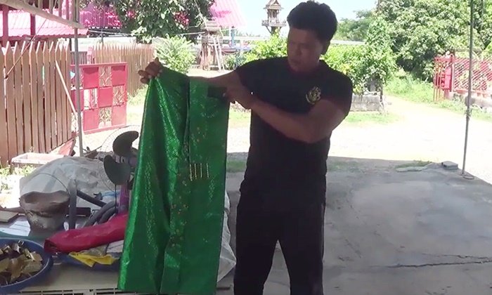 เจ้าของบ้านผงะ ค้างเช่า 4 เดือนหนีหาย เปิดห้องดูอีกทีเจอชุดไทยเพียบ