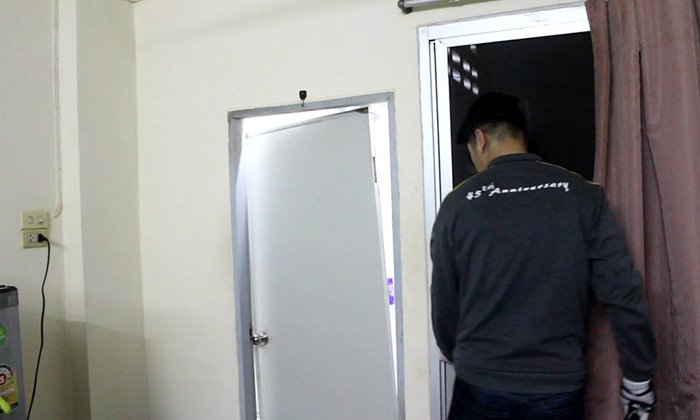 สาวโรงงานปทุมฯ ช็อก กลับบ้านเจอแฟนหนุ่มผูกคอดับ