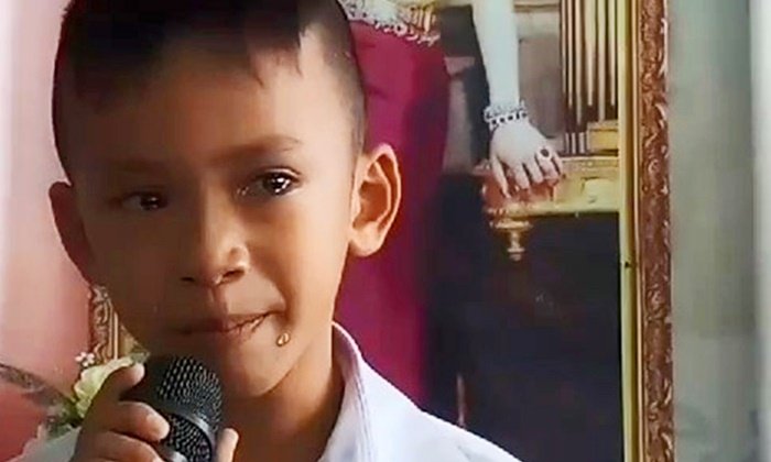 นักเรียน ป.4 กล่าวสุนทรพจน์วันแม่ สุดซึ้ง...เรียกน้ำตาทั้งโรงเรียน