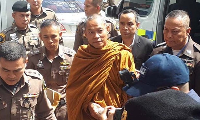 อดีตพระพุทธะอิสระ จอประสาทตาแหว่ง ต้องพักฟื้นเป็นเดือน