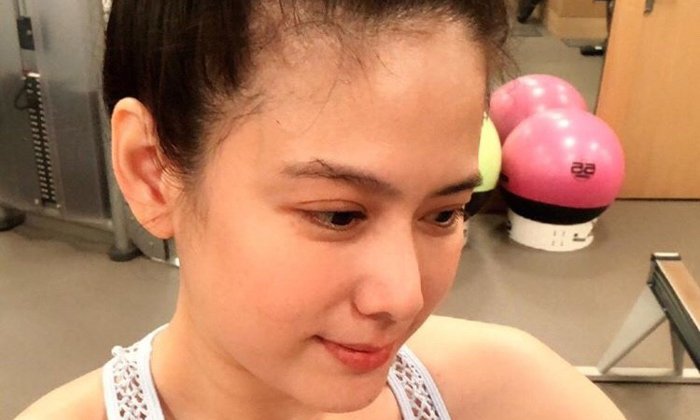 "ติ๊ก กัญญารัตน์" อวดหน้าสดไม่แคร์ใคร อายุ 42 ปี แต่ยังทั้งสวยและเป๊ะเวอร์