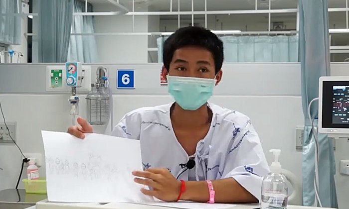 ฟังเสียง "13 หมูป่า" พูดครั้งแรก หลังออกจากถ้ำหลวง ขอบคุณทุกกำลังใจ (มีคลิป)