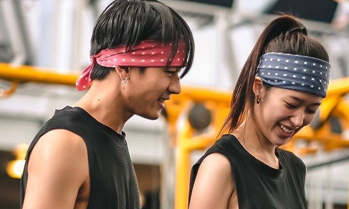"แก้ว-โทนี่" ใส่เสื้อคู่ออกกำลังกาย แต่ทำไมหลายคนโฟกัสที่ขา